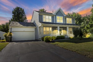 586 Harvard Ct, Lindenhurst